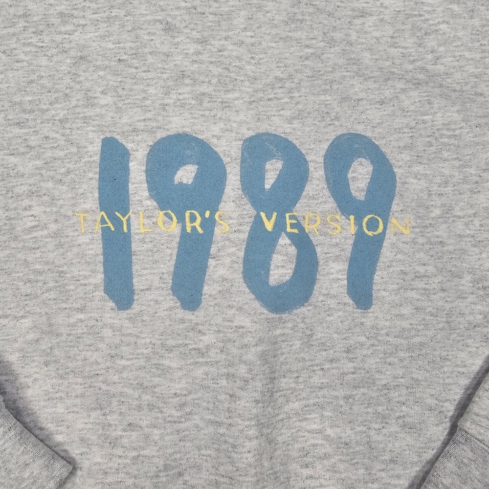 Taylor Swift 1989 Spotify Fans First Crewneck Sweatshirt Womens XS Tracklist - Picture 2 of 7
